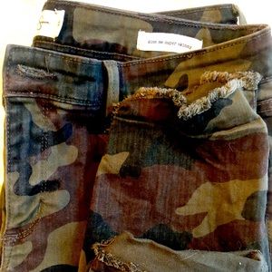 Jessica Simpson Kiss Me Skinny SZ 31